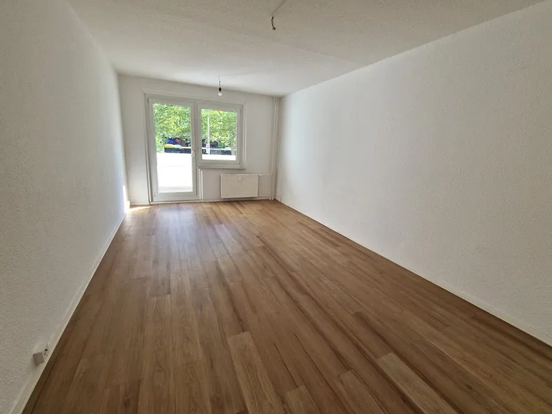 Ab dem 20.10.2026 - Geräumige 2,5-Zimmer-Wohnung im Hochparterre am S-Bahnhof Ahrensfelde — photo 1